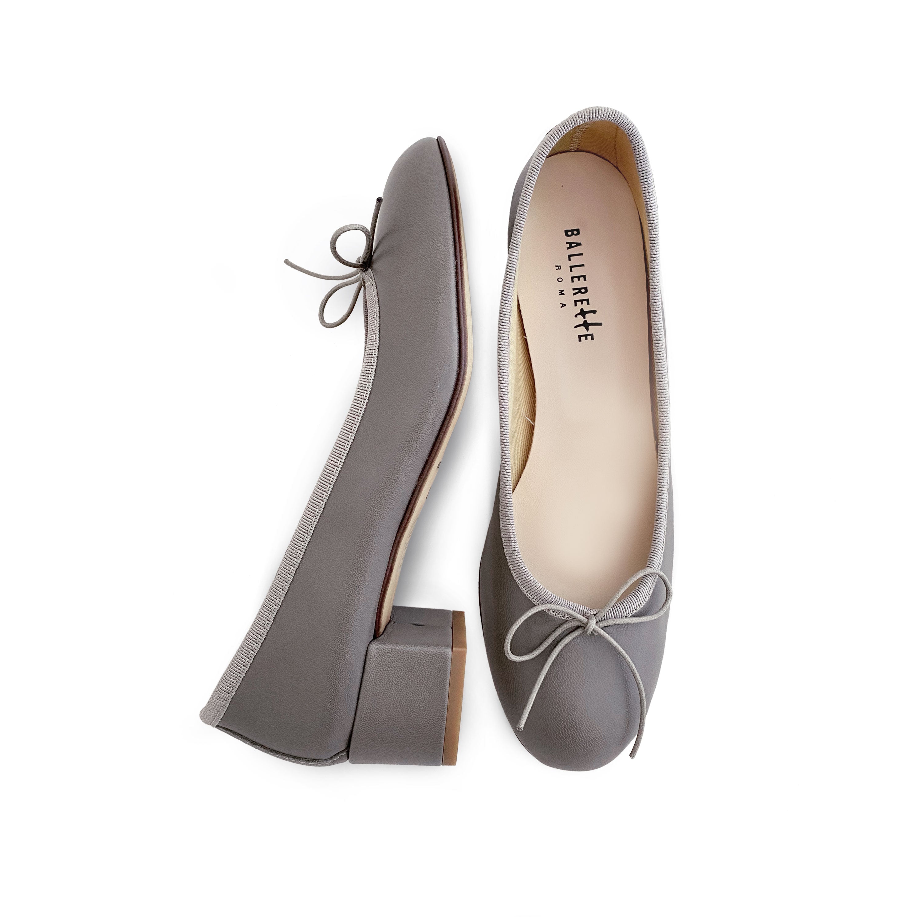 Dove grey leather ballet flats with heel