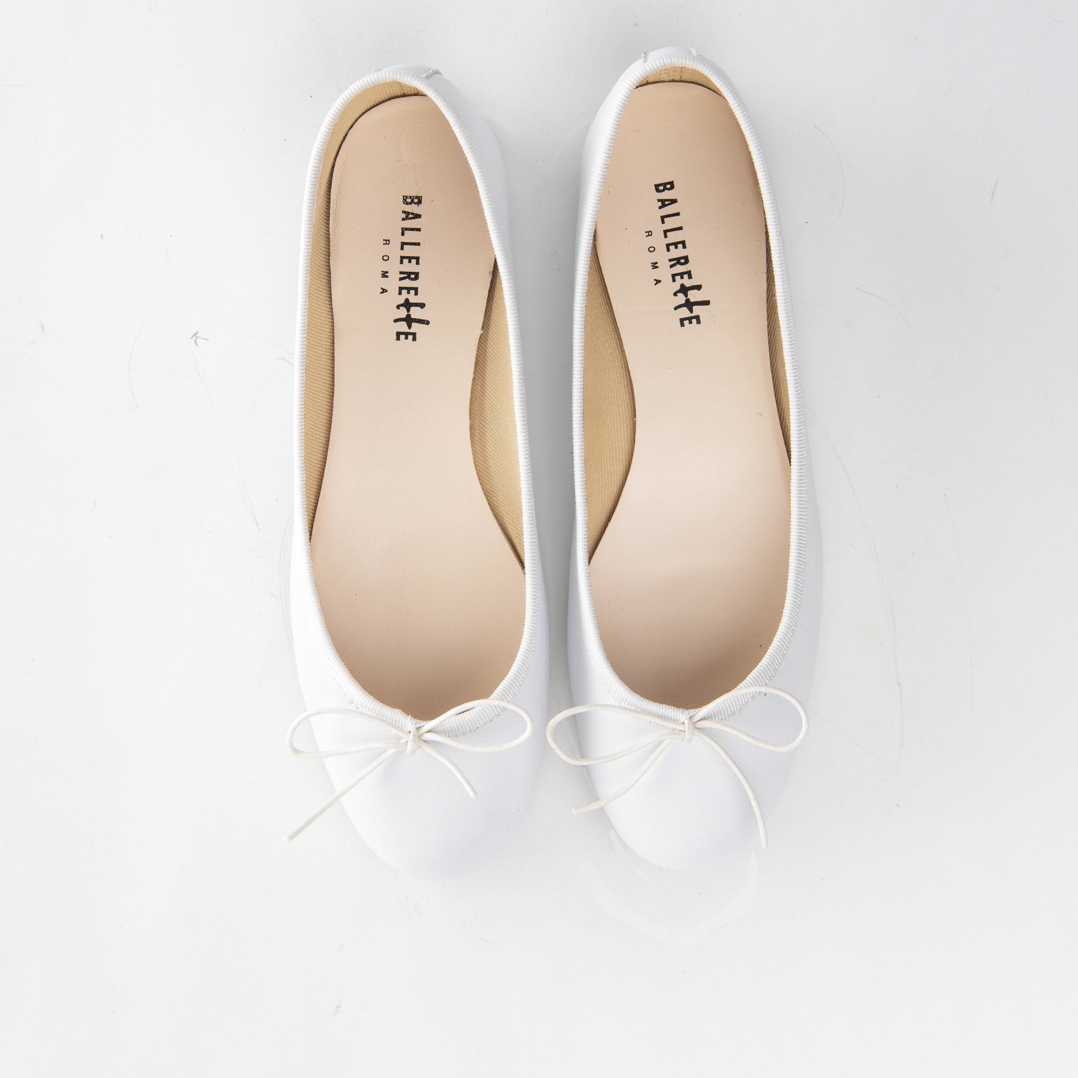 Ballerines en cuir blanc