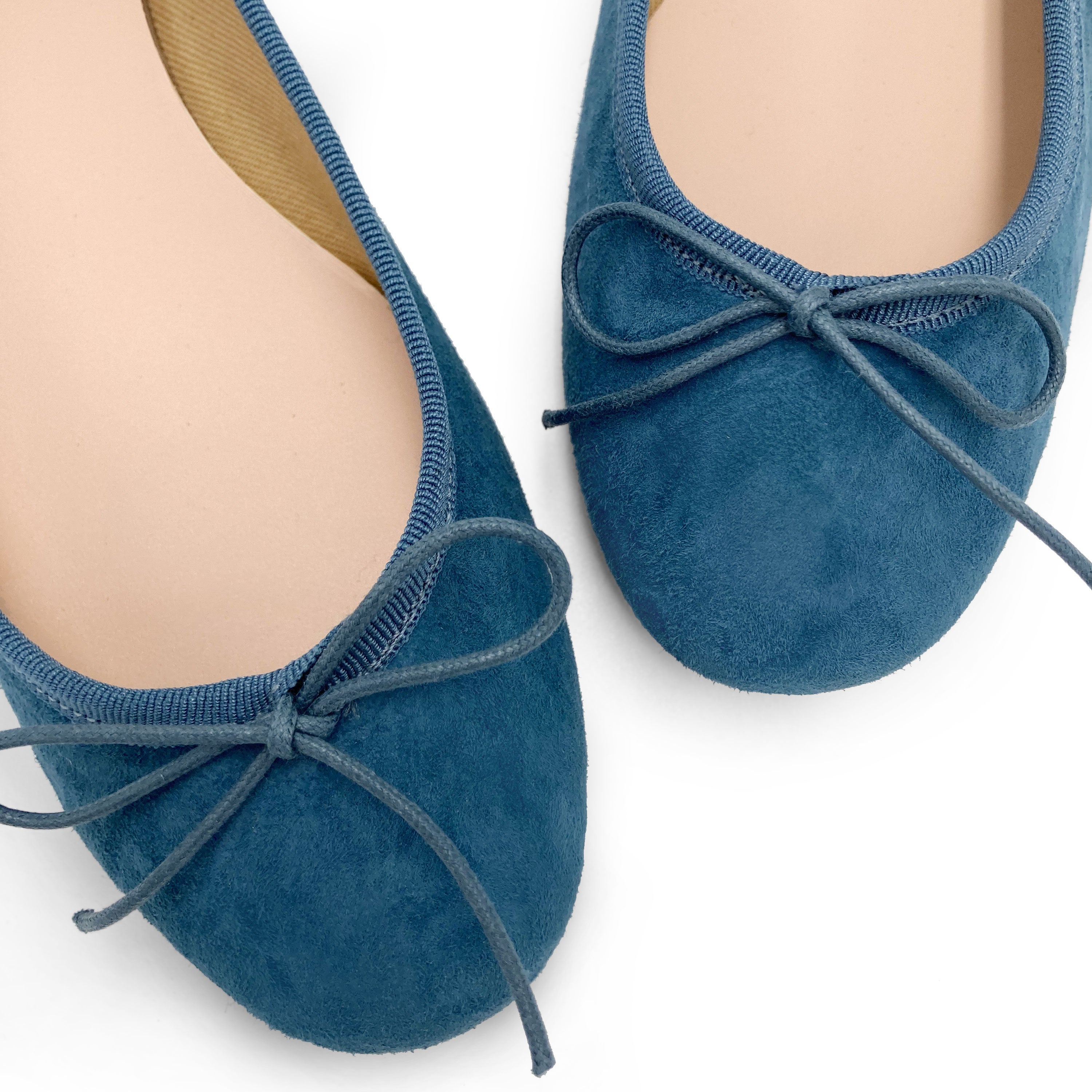 Coelinblaue Ballerinas aus Wildleder