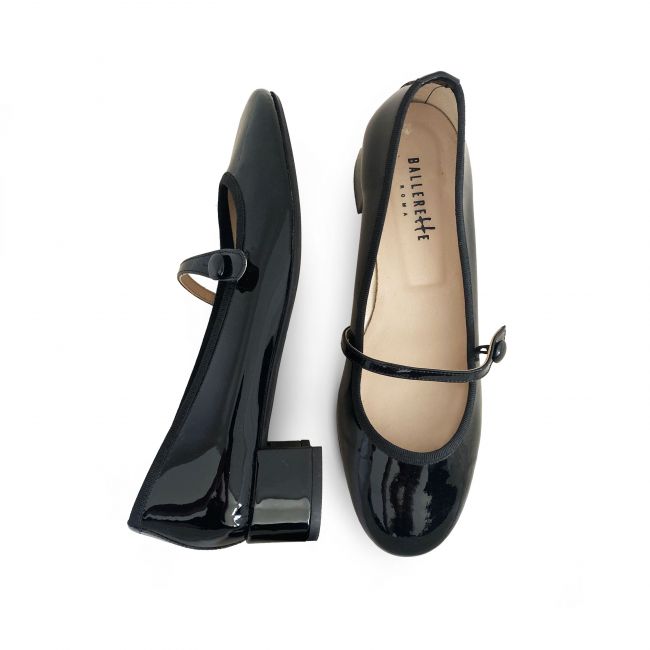 Black patent leather ballet flats with strap and heel - Ballerette
