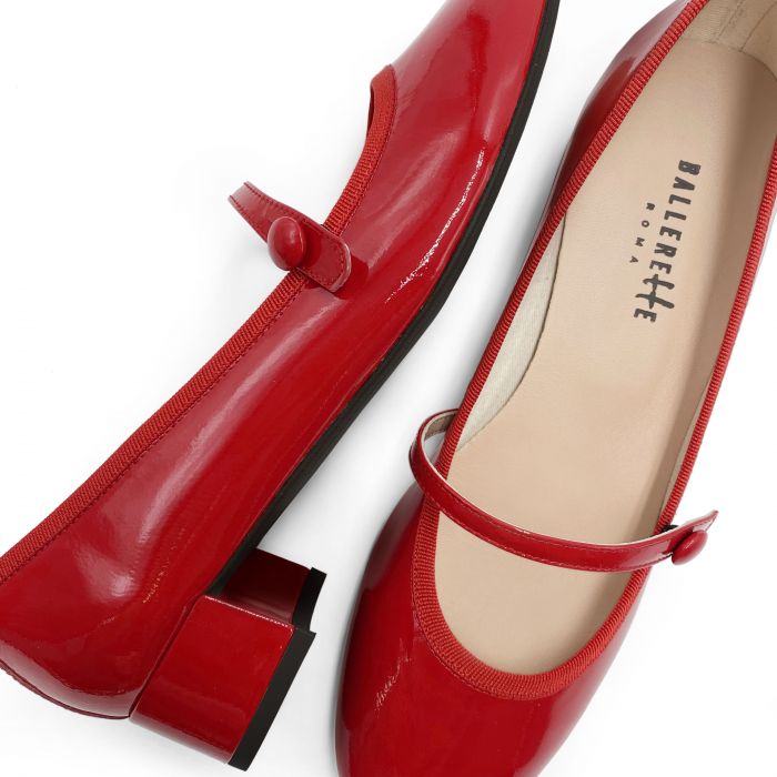 Red patent leather ballet flats with strap and heel - Ballerette